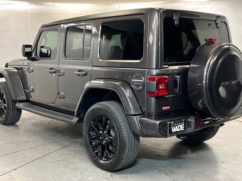 Used 2021 Jeep Wrangler Unlimited Sahara AWD/4WD image 3