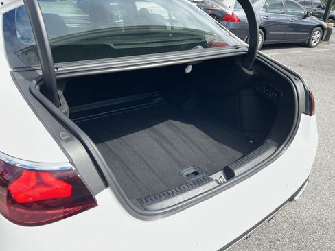 Used 2025 Mercedes-Benz E 450 4MATIC Sedan image 27