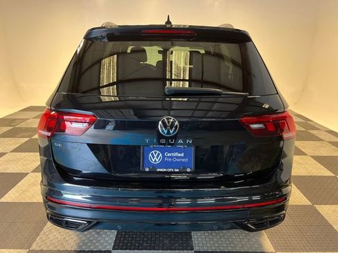 Certified 2022 Volkswagen Tiguan SE R-Line FWD image 4
