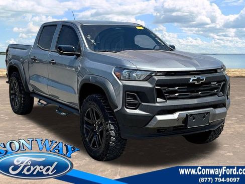 Used 2023 Chevrolet Colorado Trail Boss w/ Technology Package AWD/4WD image 1
