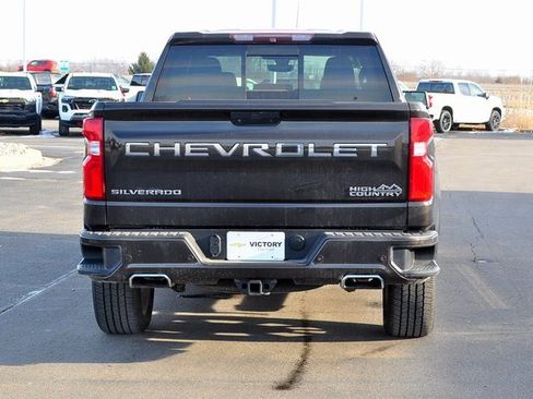 Used 2019 Chevrolet Silverado 1500 High Country w/ Technology Package image 4