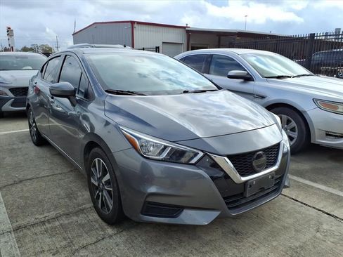 Used 2021 Nissan Versa SV image 1
