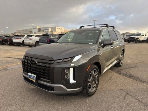 Used 2023 Hyundai Palisade Limited image 8