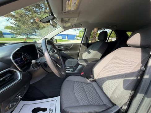 Used 2019 Chevrolet Equinox LT w/ Lights and Bright Package FWD image 14