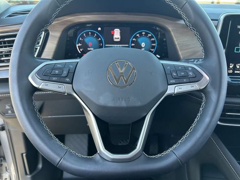 New 2026 Volkswagen Atlas SE FWD image 18
