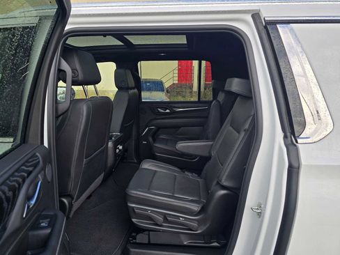 Used 2024 GMC Yukon XL Denali image 18
