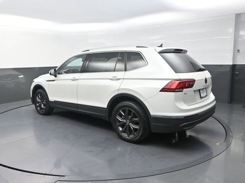 Used 2023 Volkswagen Tiguan SE AWD/4WD image 8