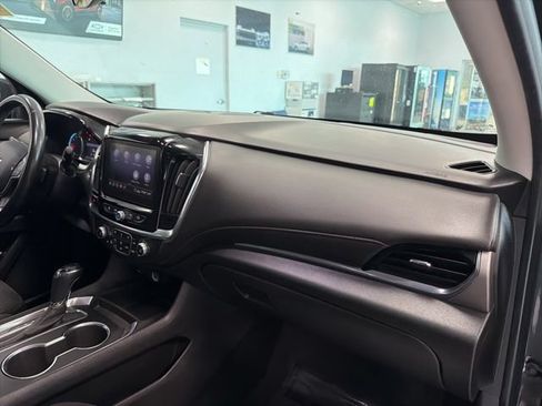 Used 2020 Chevrolet Traverse LT AWD/4WD image 25