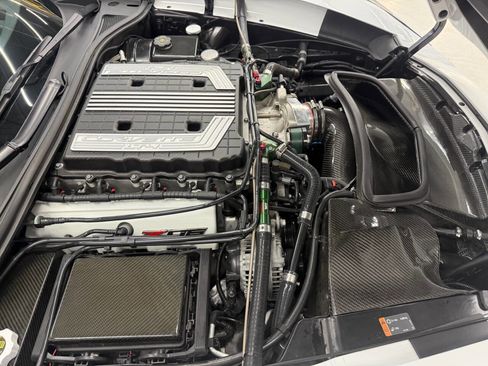 Used 2016 Chevrolet Corvette Z06 w/ 3LZ Preferred Equipment Group image 14