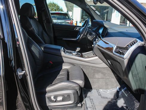 Used 2023 BMW X5 xDrive40i w/ Premium Package image 16