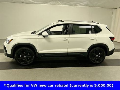 Certified 2025 Volkswagen Taos SEL w/ Black Wheel Plus Package image 9