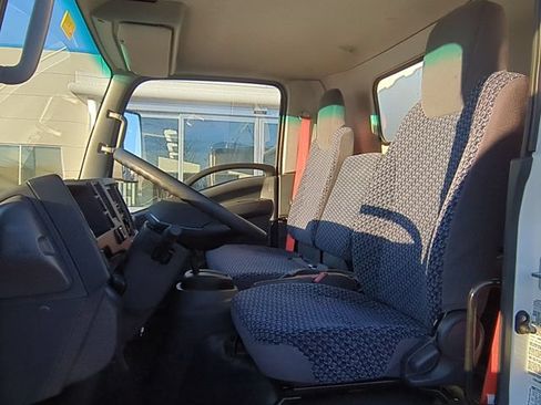 Used 2024 Chevrolet Low Cab Forward 5500XG RWD image 19