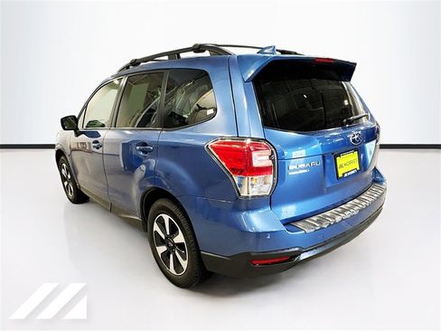 Used 2018 Subaru Forester 2.5i Premium w/ All-Weather Package image 7