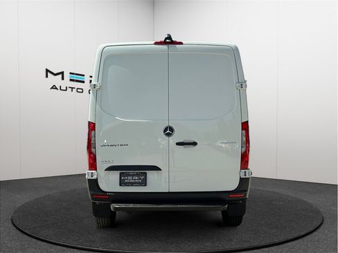 Used 2024 Mercedes-Benz Sprinter 2500 144 Cargo image 8