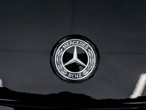 Used 2023 Mercedes-Benz GLB 250 4MATIC image 5