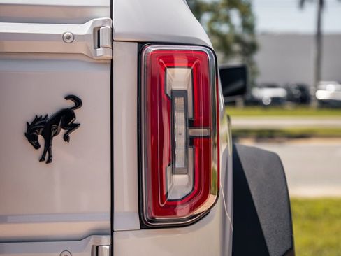 Used 2024 Ford Bronco Wildtrak AWD/4WD image 12