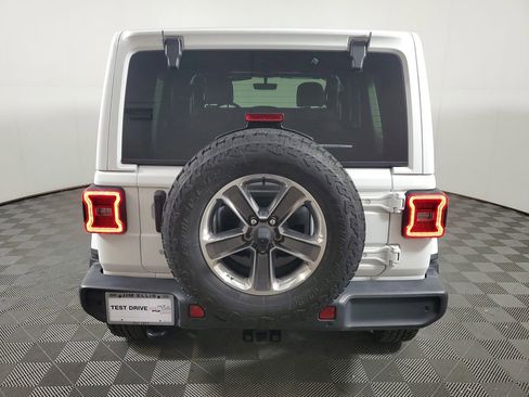 Used 2020 Jeep Wrangler Unlimited Sahara image 5