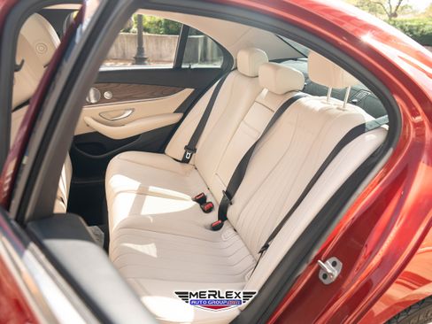 Used 2019 Mercedes-Benz E 300 4MATIC w/ Driver Assistance Package image 20