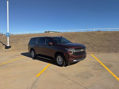 Used 2023 Chevrolet Suburban LT w/ LT Signature Package