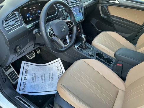Used 2024 Volkswagen Tiguan SE R-Line image 15