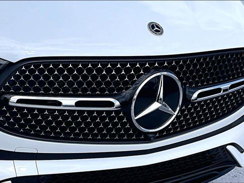 Used 2026 Mercedes-Benz GLC 300 4MATIC image 30