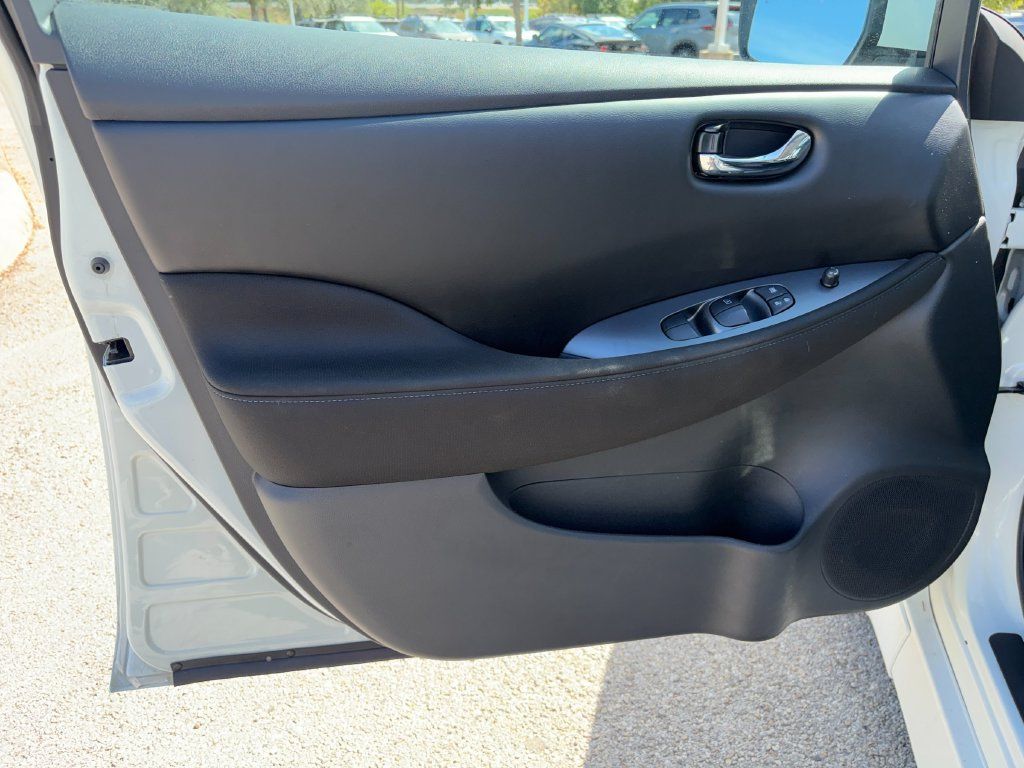 Used 2025 Nissan Leaf S FWD image 20