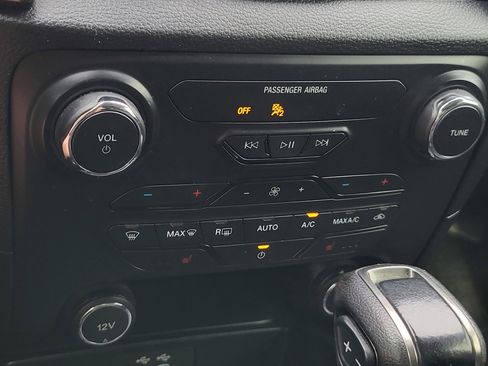 Used 2019 Ford Ranger Lariat w/ Equipment Group 501A Mid image 27