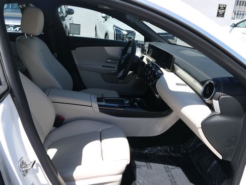 Used 2025 Mercedes-Benz CLA 250 image 26