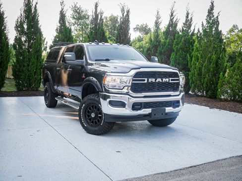 Used 2024 RAM 3500 Tradesman AWD/4WD image 2