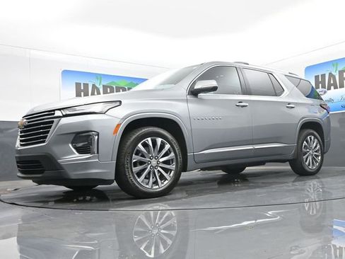Used 2023 Chevrolet Traverse Premier image 23