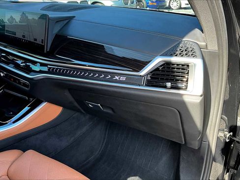 Certified 2024 BMW X5 xDrive50e w/ Premium Package image 18