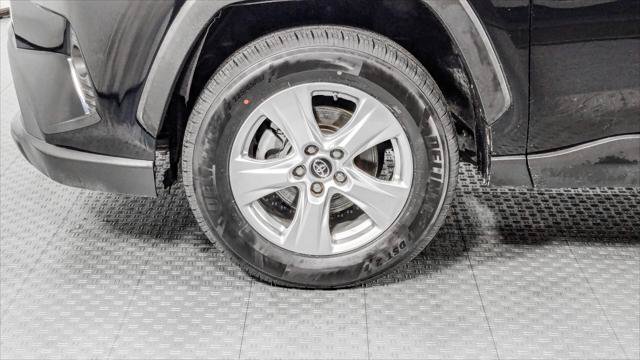 Used 2019 Toyota RAV4 XLE FWD image 33