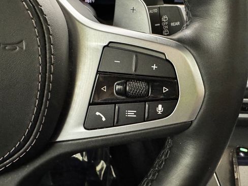 Used 2021 BMW X5 M50i image 24