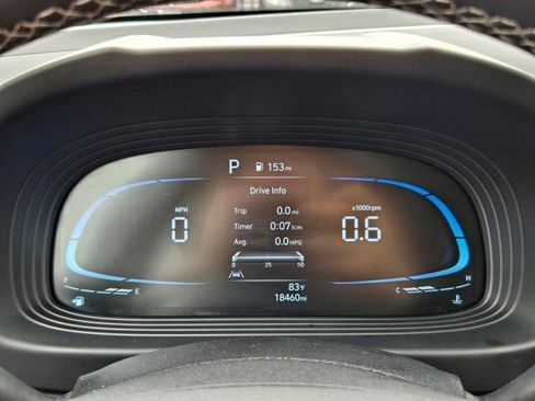Used 2025 Hyundai Venue SEL FWD image 16