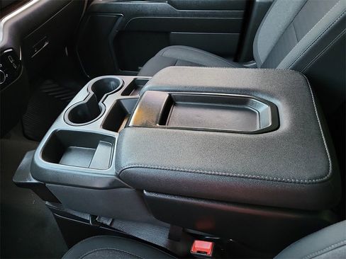 Used 2024 GMC Sierra 2500 SLE w/ SLE Value Package; image 25