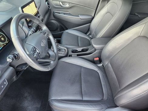 Certified 2022 Hyundai Kona Limited AWD/4WD image 8