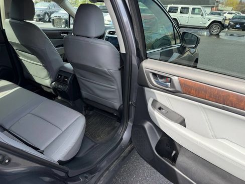 Used 2019 Subaru Outback 2.5i Limited image 12