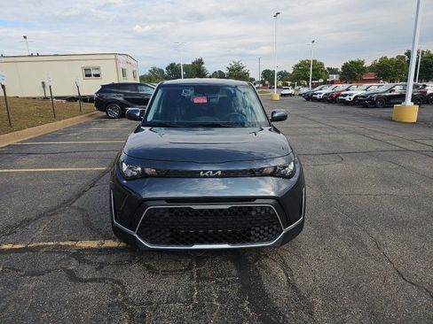 New 2025 Kia Soul S image 2