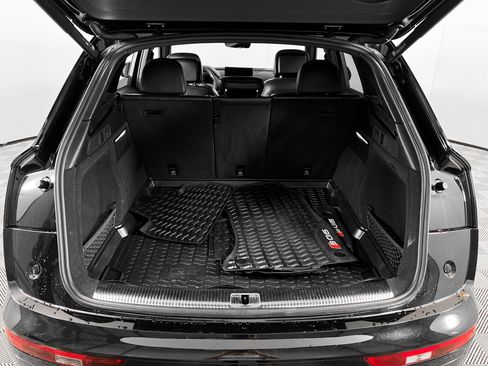 Certified 2023 Audi SQ5 Premium Plus w/ Premium Plus Package image 31