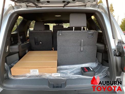 New 2026 Toyota 4Runner SR5 AWD/4WD image 11