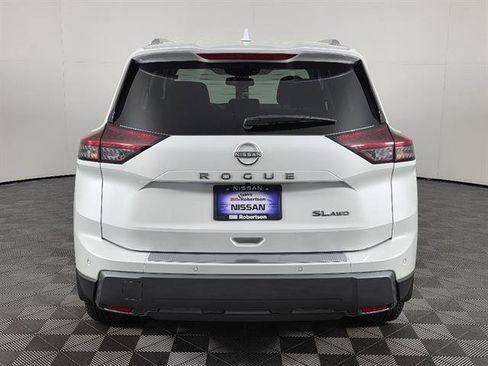 Used 2024 Nissan Rogue SL w/ SL Premium Package AWD/4WD image 5