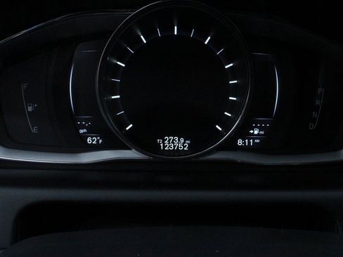 Used 2015 Volvo XC60 T5 Platinum image 3