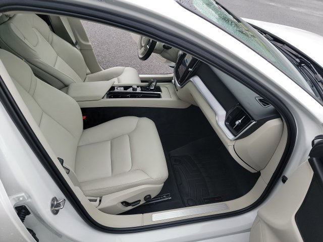 Used 2024 Volvo S60 B5 Core AWD/4WD image 11