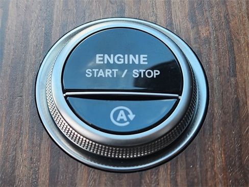 Certified 2025 Mercedes-Benz C 300 4MATIC Sedan image 27