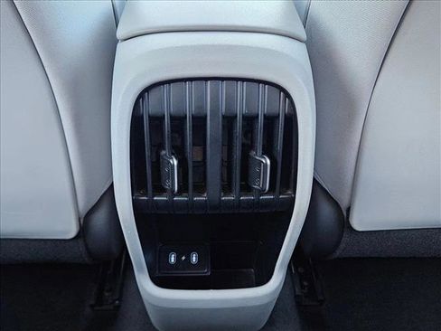 Used 2024 Hyundai Kona SEL image 16