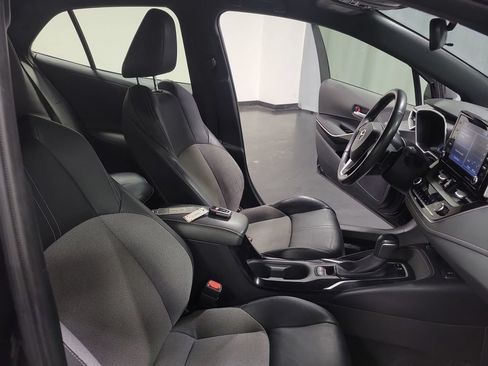 Used 2021 Toyota Corolla XSE FWD image 30