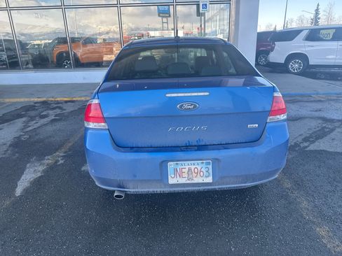 Used 2010 Ford Focus SEL FWD image 12