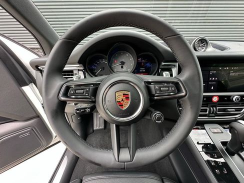 Used 2026 Porsche Macan S AWD/4WD image 17