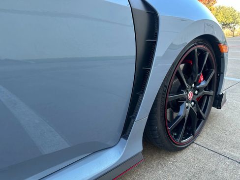 Used 2019 Honda Civic Type R image 9