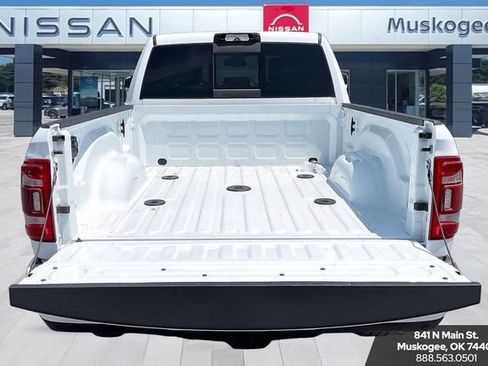 Used 2022 RAM 3500 Laramie AWD/4WD image 7